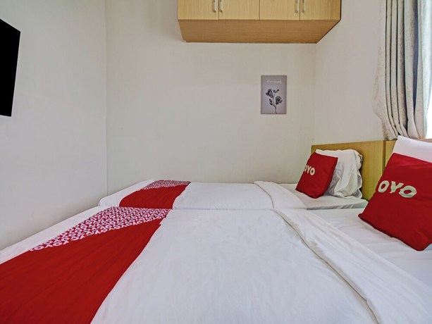 Imagen de la habitación del Hotel Oyo 92768 Flagship Exclusive Colombus Near Stasiun Karawang. Foto 7