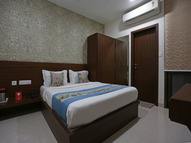 Imagen de la habitación del Hotel Oyo 9304 Swastika. Foto 9