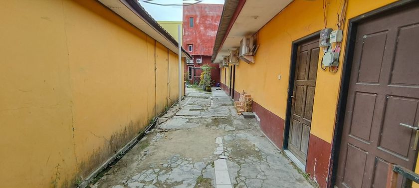 Imagen de los interiores del Hotel Oyo 93295 Wisma Aluh Ambak. Foto 9