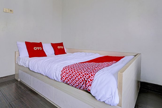 Imagen de la habitación del Hotel Oyo 93328 Graha Citra Syariah. Foto 6