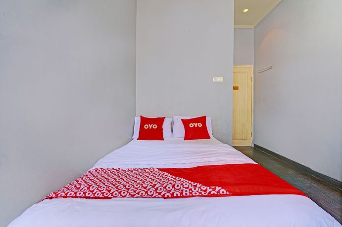 Imagen de la habitación del Hotel Oyo 93328 Graha Citra Syariah. Foto 9