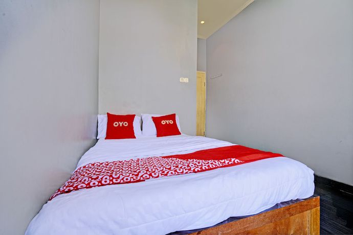 Imagen de la habitación del Hotel Oyo 93328 Graha Citra Syariah. Foto 11