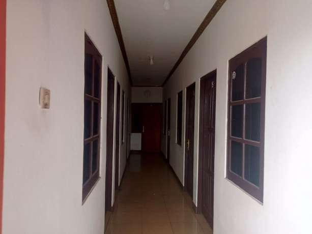 Imagen de los interiores del Hotel Oyo 93332 Kharis Home Stay. Foto 15