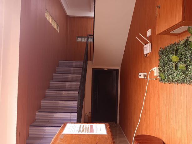 Imagen de los interiores del Hotel Oyo 93333 Rama Home Stay. Foto 18