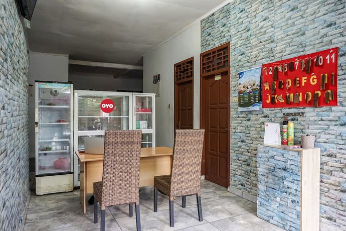 Imagen de los interiores del Hotel Oyo 93342 Yasmine Guesthouse Syariah. Foto 17