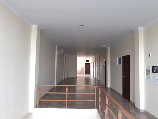 Imagen de los interiores del Hotel Oyo 93356 Pondok Cirendeu. Foto 16