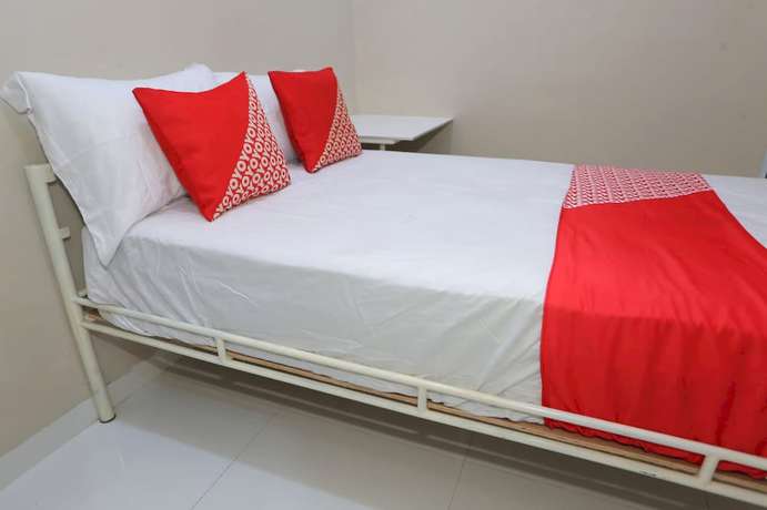 Imagen de la habitación del Hotel Oyo 93356 Pondok Cirendeu. Foto 12