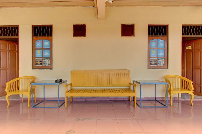 Imagen de los interiores del Hotel Oyo 93360 Wisma Subur Syariah. Foto 15