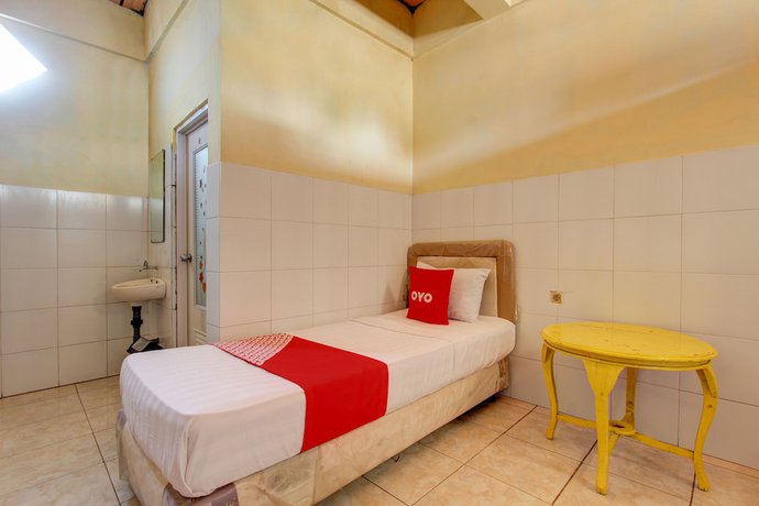 Imagen de la habitación del Hotel Oyo 93360 Wisma Subur Syariah. Foto 6