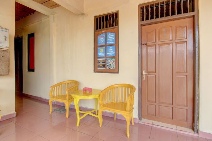 Imagen de los interiores del Hotel Oyo 93360 Wisma Subur Syariah. Foto 19