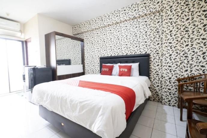 Imagen de la habitación del Hotel Oyo 93369 Apartemen Gateway Cicadas By Qq Rent 2. Foto 16