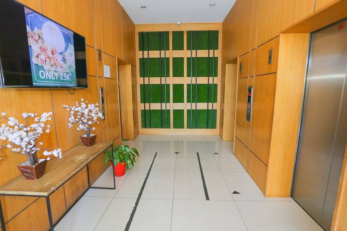 Imagen de los interiores del Hotel Oyo 93432 Tree Room. Foto 18