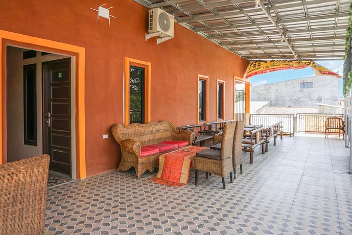 Imagen de los interiores del Hotel Oyo 93470 Bans Kostel. Foto 15