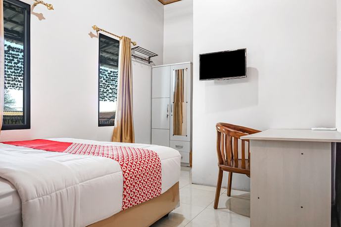 Imagen de la habitación del Hotel Oyo 93470 Bans Kostel. Foto 5