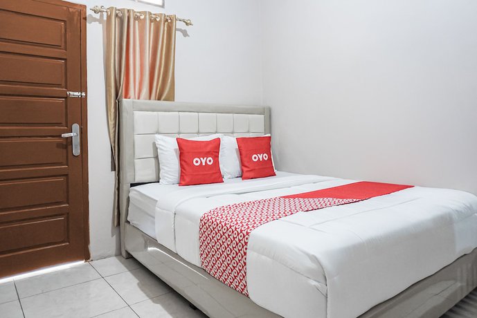 Imagen de la habitación del Hotel Oyo 93470 Bans Kostel. Foto 11