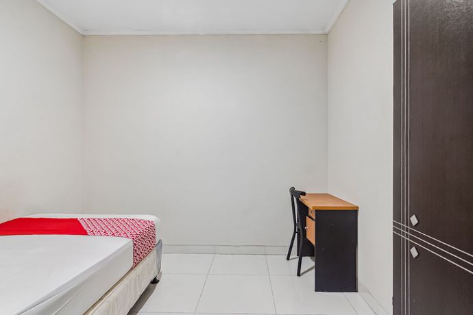 Imagen de la habitación del Hotel Oyo 93500 Rizki Residence By Tos. Foto 14