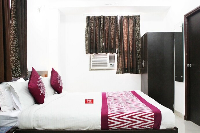 Imagen de la habitación del Hotel Oyo 9367 Taj Galaxy. Foto 5