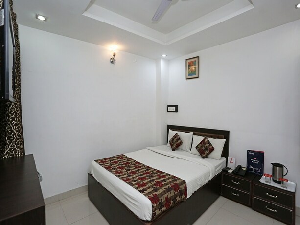 Imagen de la habitación del Hotel Oyo 9367 Taj Galaxy. Foto 12