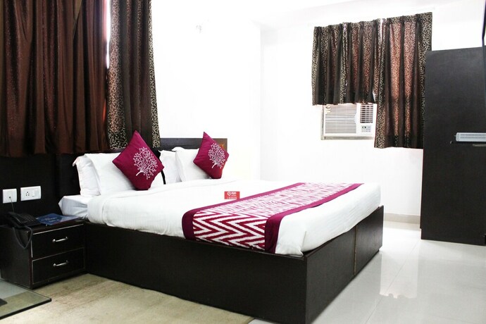 Imagen de la habitación del Hotel Oyo 9367 Taj Galaxy. Foto 15