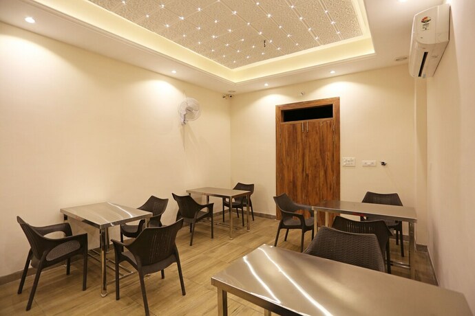 Imagen del bar/restaurante del Hotel Oyo 9476 Mittal. Foto 3