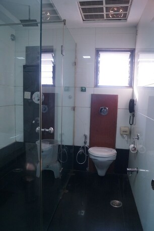 Imagen de la habitación del Hotel Oyo 9580 Garnet Inn. Foto 23