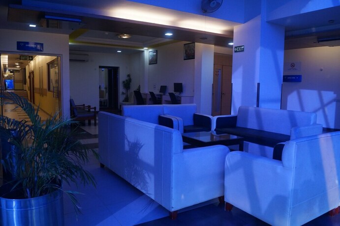 Imagen de los interiores del Hotel Oyo 9580 Garnet Inn. Foto 40