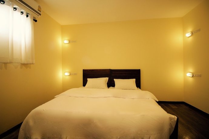 Imagen de la habitación del Hotel Oyo 965 Art Sanamchai. Foto 7