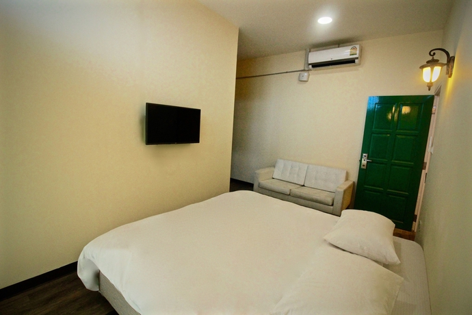 Imagen de la habitación del Hotel Oyo 965 Art Sanamchai. Foto 8