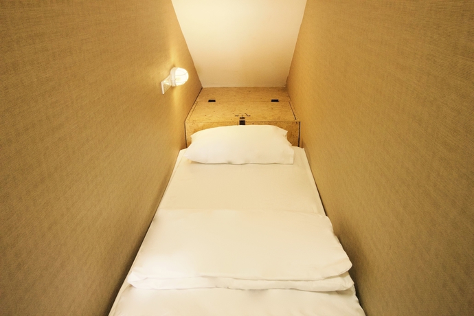Imagen de la habitación del Hotel Oyo 965 Art Sanamchai. Foto 13
