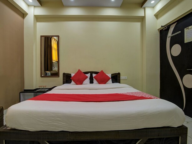 Imagen de la habitación del Hotel Oyo 9658 Madhuram. Foto 3