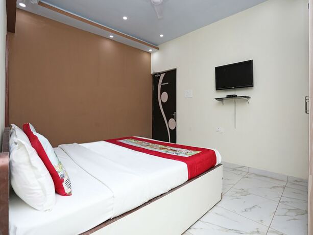 Imagen de la habitación del Hotel Oyo 9658 Madhuram. Foto 5