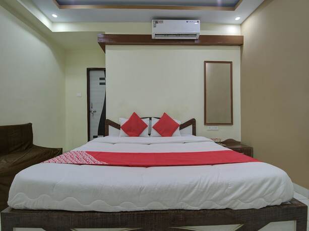 Imagen de la habitación del Hotel Oyo 9658 Madhuram. Foto 14