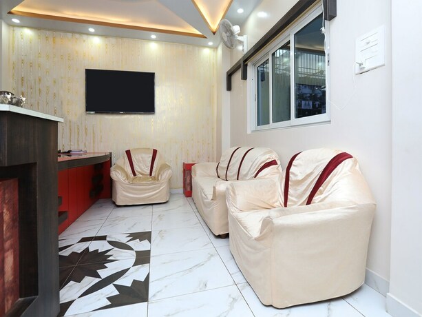Imagen de los interiores del Hotel Oyo 9658 Madhuram. Foto 18