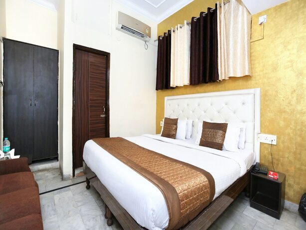 Imagen de la habitación del Hotel Oyo 966 Sallow International. Foto 13