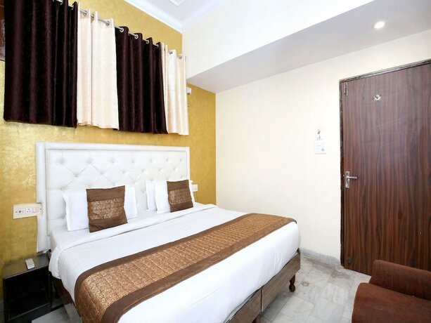 Imagen de la habitación del Hotel Oyo 966 Sallow International. Foto 23