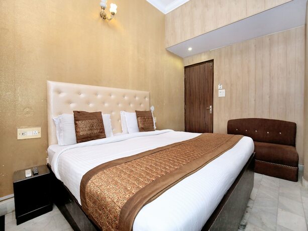 Imagen de la habitación del Hotel Oyo 966 Sallow International. Foto 25