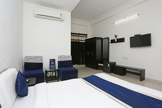 Imagen de la habitación del Hotel Oyo 9856 Mp Inn. Foto 17