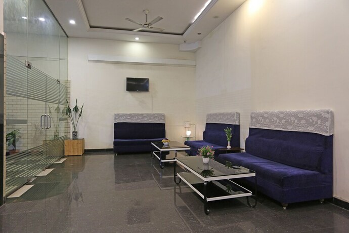 Imagen de los interiores del Hotel Oyo 9856 Mp Inn. Foto 19