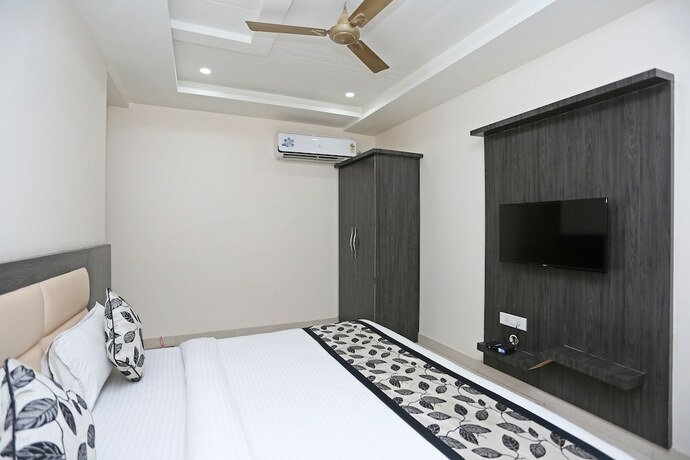 Imagen de la habitación del Hotel Oyo 9919 Nandgiri Palace. Foto 5
