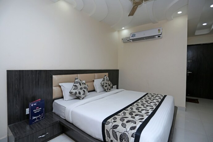 Imagen de la habitación del Hotel Oyo 9919 Nandgiri Palace. Foto 9