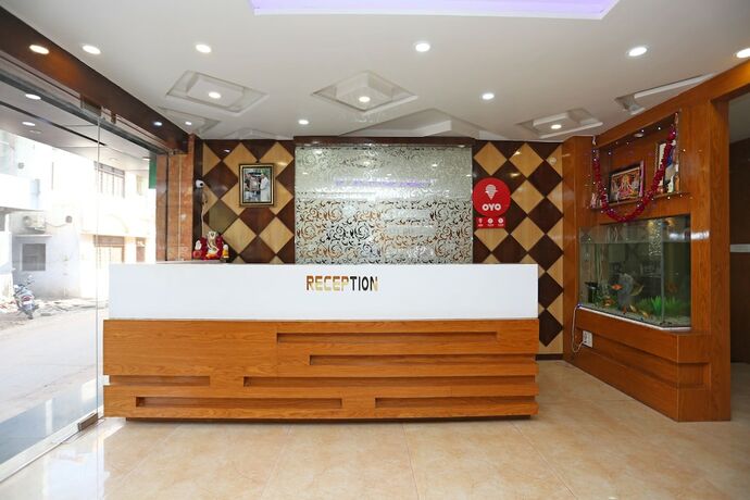 Imagen de los interiores del Hotel Oyo 9919 Nandgiri Palace. Foto 20