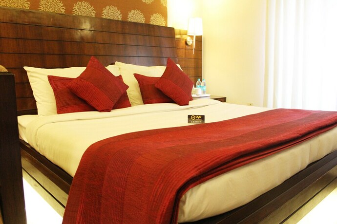 Imagen de la habitación del Hotel Oyo 9963 Raja Palace. Foto 16