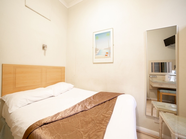 Imagen de la habitación del Hotel Oyo Amsterdam. Foto 10