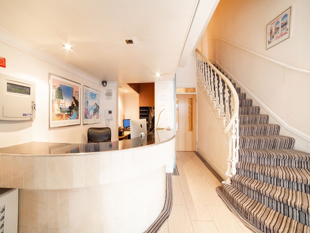 Imagen de los interiores del Hotel Oyo Amsterdam. Foto 18