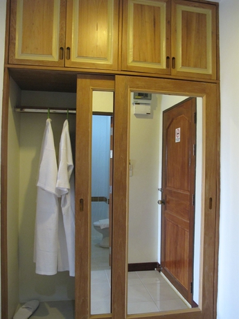 Imagen de la habitación del Hotel Oyo Baan Tong Tong Pattaya Resort. Foto 8