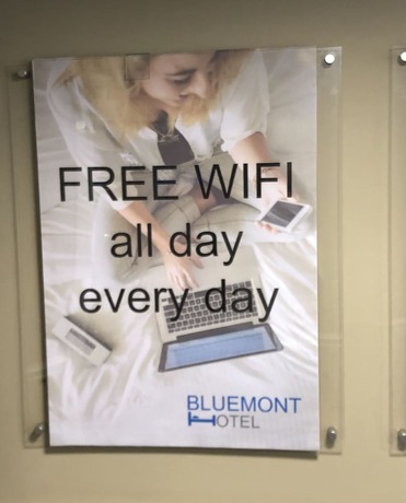 Imagen de los interiores del Hotel Oyo Bluemont. Foto 17