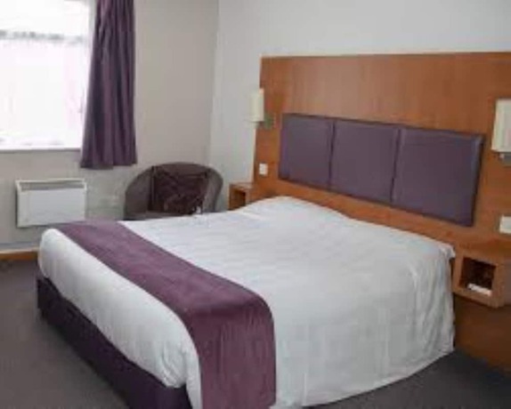 Imagen de la habitación del Hotel Oyo Bluemont. Foto 6