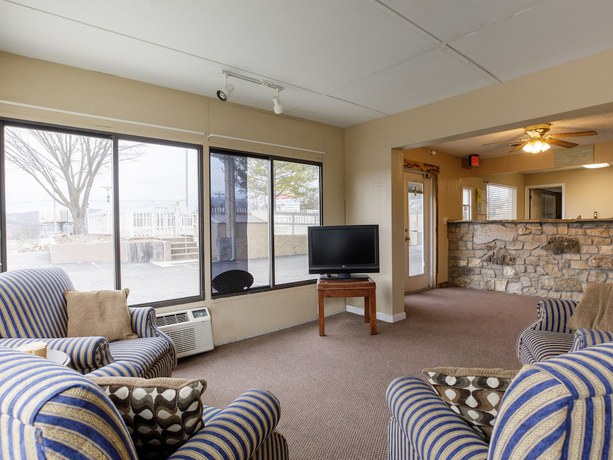 Imagen de los interiores del Hotel Oyo Branson Mo-165. Foto 19