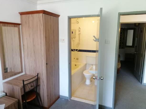 Imagen de la habitación del Hotel Oyo Capital O 89876 Safari. Foto 6