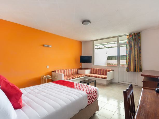 Imagen de la habitación del Hotel Oyo Casa Blanca. Foto 1
